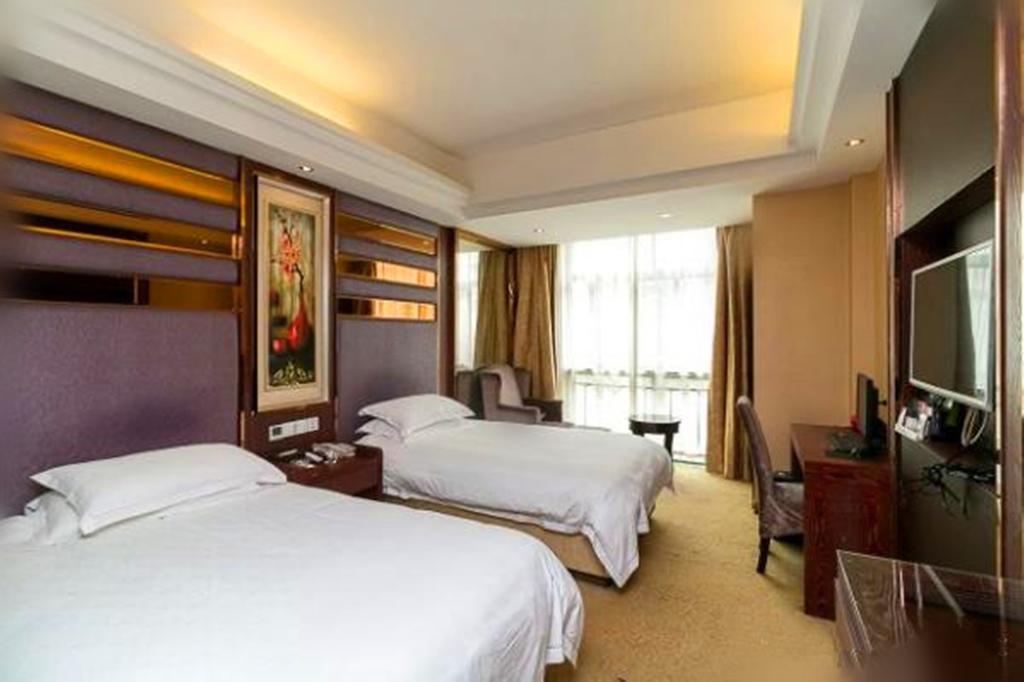Jiadi Hotel Иу Екстериор снимка
