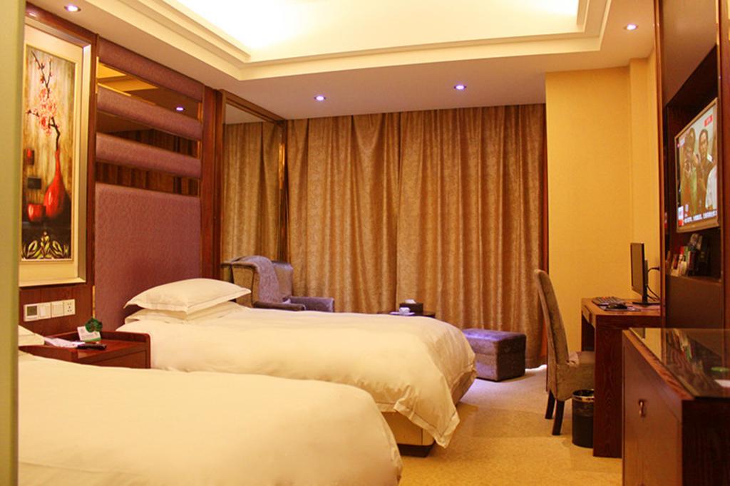 Jiadi Hotel Иу Екстериор снимка