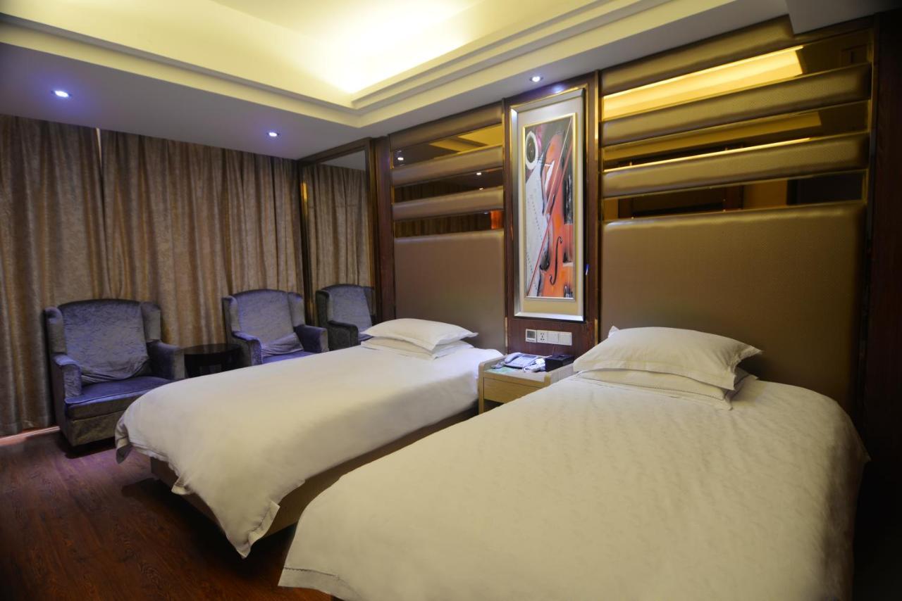 Jiadi Hotel Иу Екстериор снимка